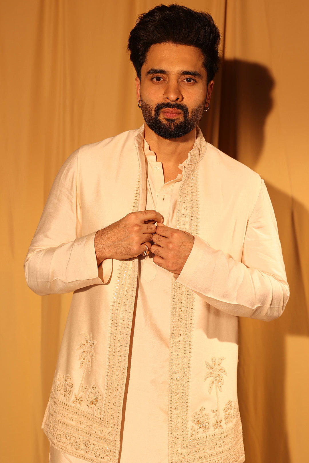 Jackky Bhagnani in Mehez Kurta Bandi Set