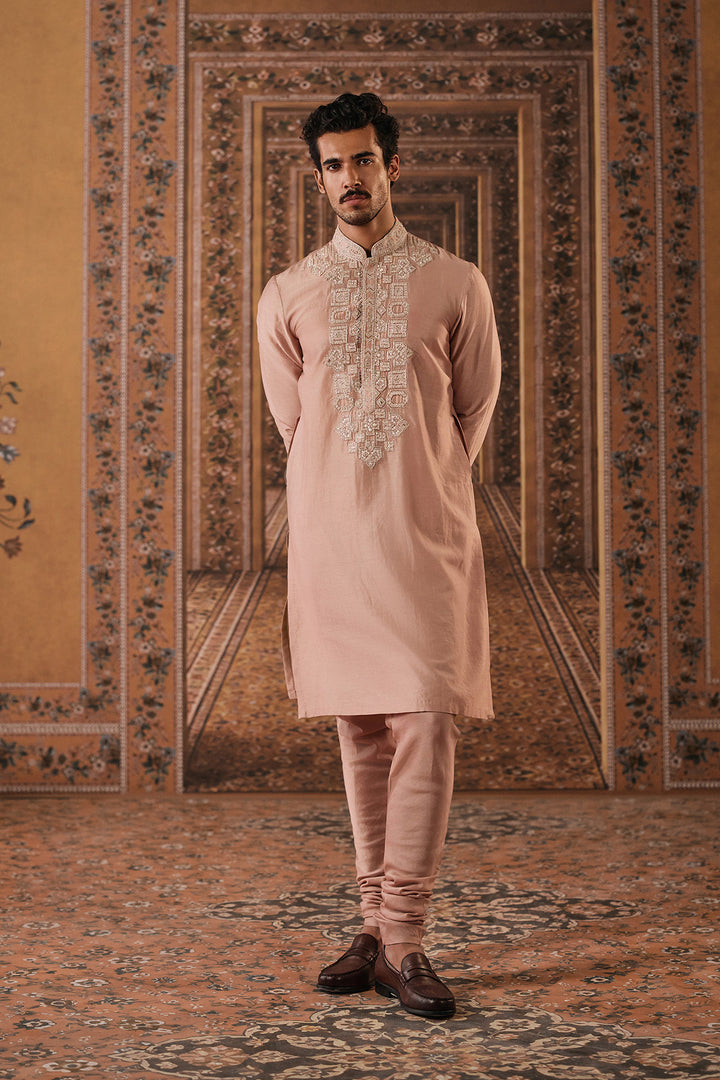 Avroh Kurta Set