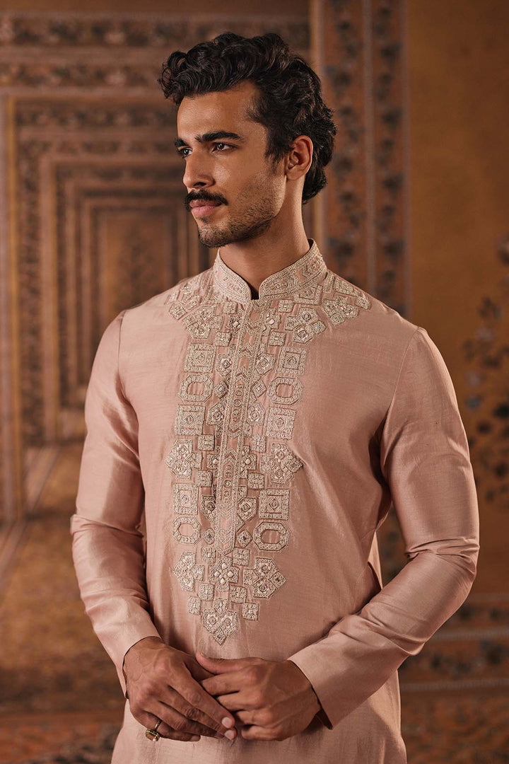 Avroh Kurta Set