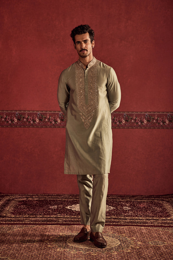 Madhyam Kurta Set