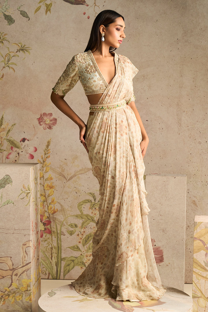 Mrunal Thakur In Flamboyance