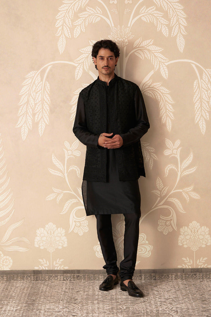 Sabr 
KURTA BANDI SET
