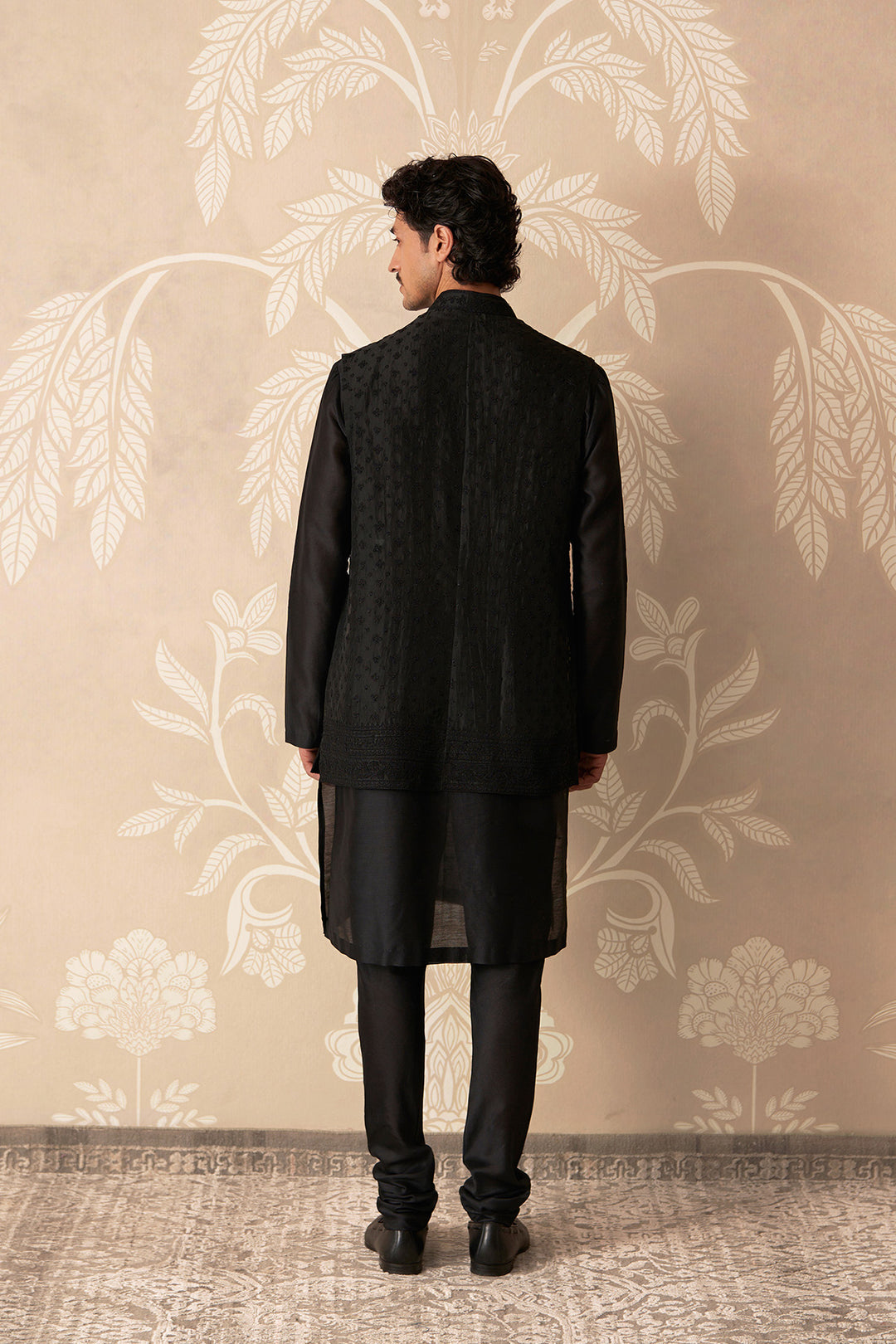 Sabr 
KURTA BANDI SET