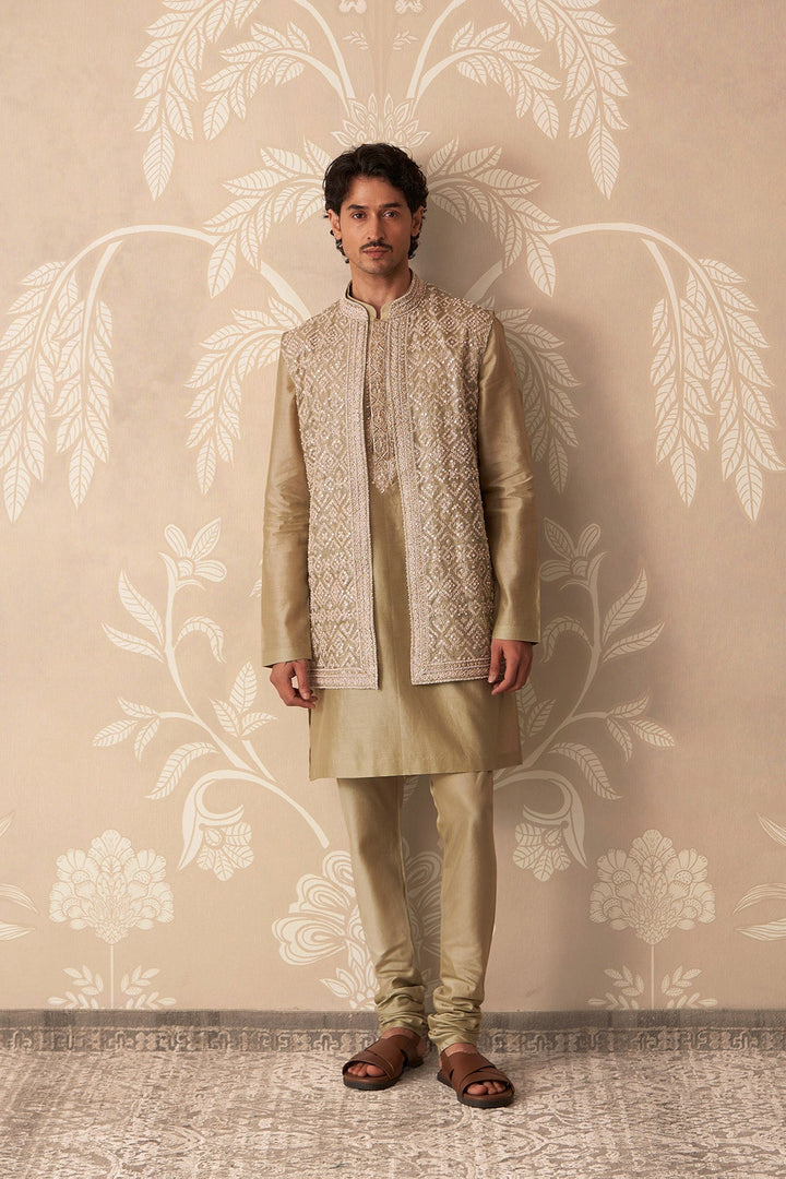 Riyasat-RTS
Kurta Bandi Set-RTS