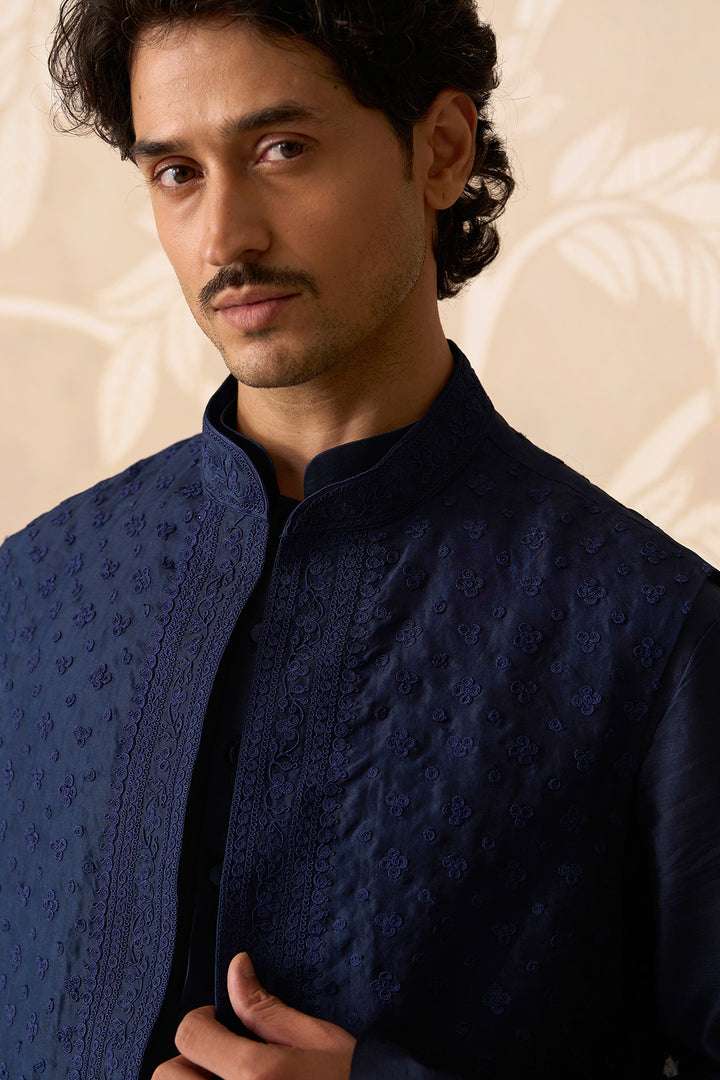 Neel 
Kurta Bandi Set