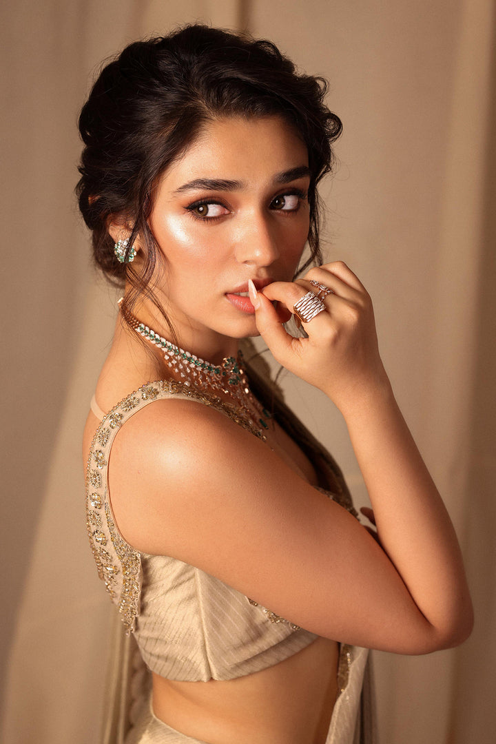 Krithi shetty in weave Saree Set