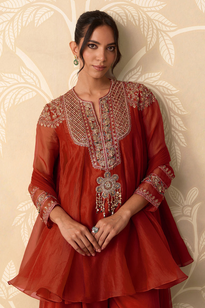 Surkh Kurta Salwar Set